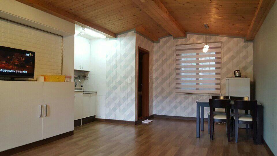 Pinearoma Pension Hongcheon Bagian luar foto