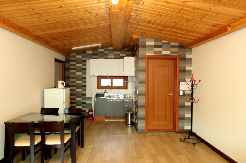 Pinearoma Pension Hongcheon Bagian luar foto