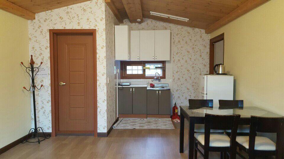 Pinearoma Pension Hongcheon Bagian luar foto